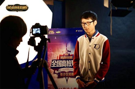 Uzi大概率入選名人堂電競(jìng)傳奇再添輝煌篇章！