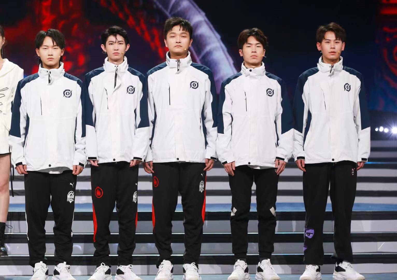 Uzi 入選《英雄聯(lián)盟》名人堂成 LPL 首位無冠 “封神” 選手！無畏契約北美曝假賽員工包庇作弊！
