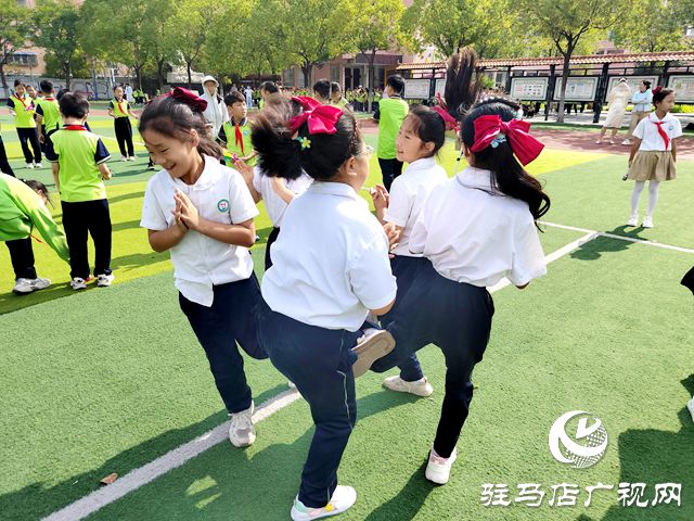 駐馬店市第二十四小學：傳統(tǒng)游戲綻活力 特色課程助成長(圖2)