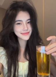 美女主播吸粉數(shù)十萬(wàn)只因太像cs的天才少年？(圖2)